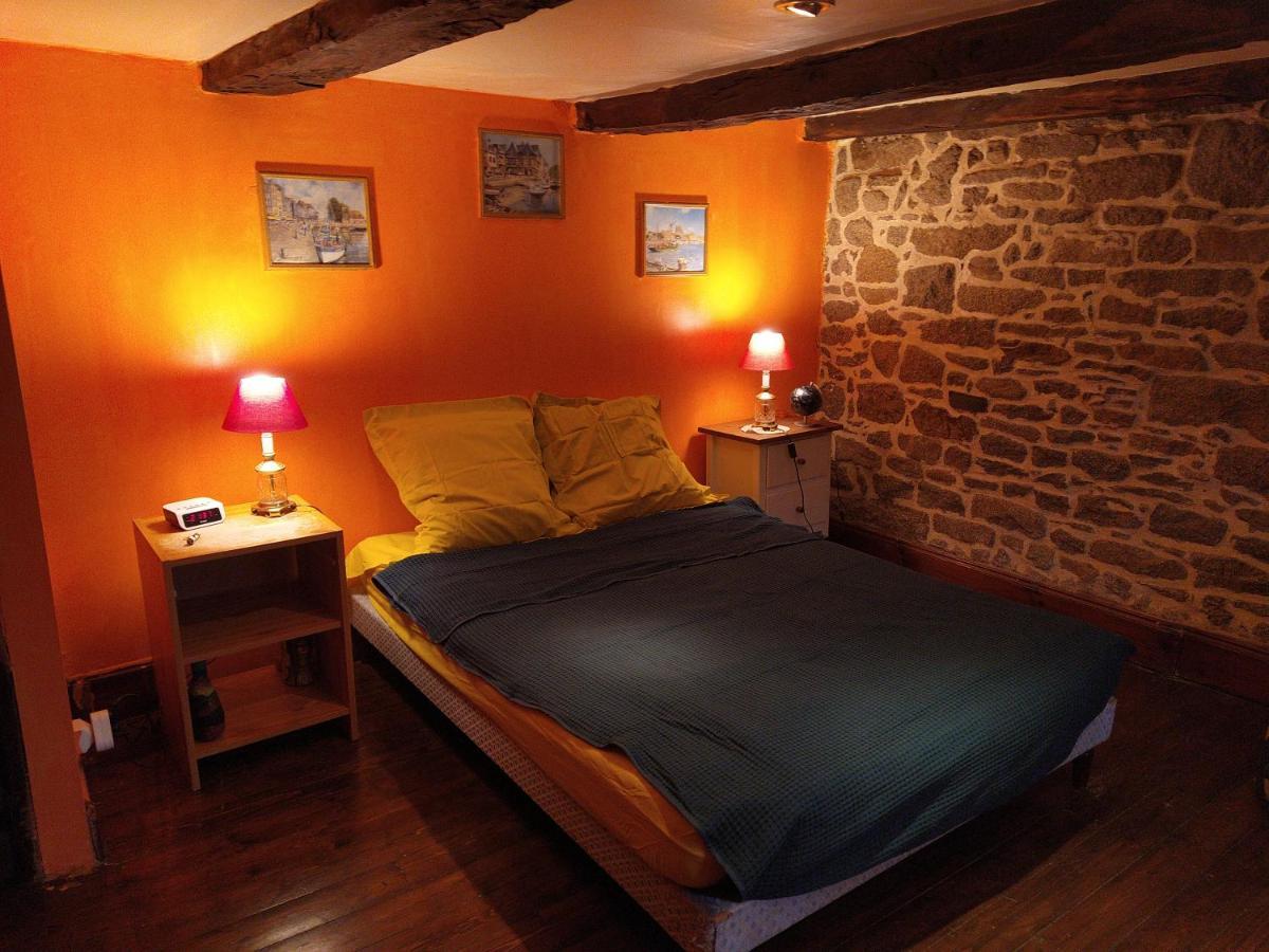 Maison En Granit Bleue Lanhelin Exteriér fotografie